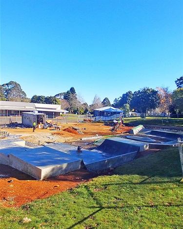 Concreting continues on site and helps shape the new skate park