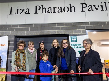 The ribbon is cut to officially open the pavilion and netball courts