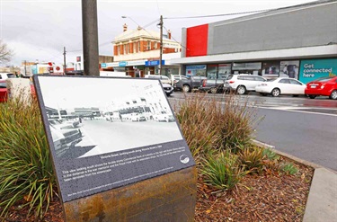 Warragul Historical Signage (2)