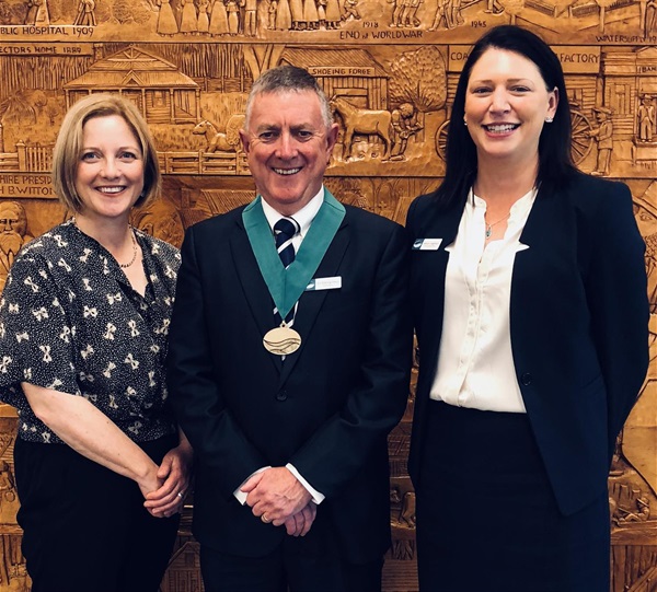 Outgoing Mayor, Cr Mikaela Power, newly elected Mayor Cr Danny Goss and Baw Baw Shire Council CEO Alison LeightonGossLeighton.jpg