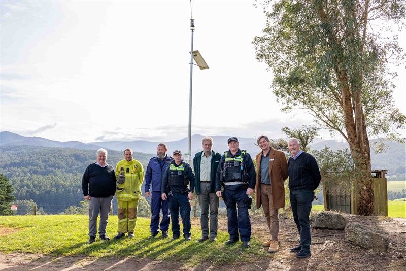 Attentis sensor at Apex Lookout, Neerim South with (from left to right) Cr Keith Cook, Lieutenant Steven Heath (Neerim South Fire Brigade), Lieutenant Terry Mcphee (Neerim South Fire Brigade), Senior Constable Peter Ely (Victoria Police), Peter McEwan (District Manager Forest Fire Management Victoria), Senior Constable Stephen Cranston (Victoria Police), Cr Michael Leaney (Dep Mayor), Cr Peter Kostos.