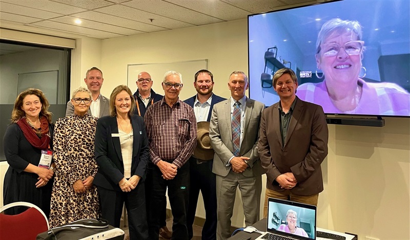 Deputy Mayor Cr Michael Leaney with member of the PUCV, Sydney Peri Urban Network and Mayors of Councils of Southeast Queensland